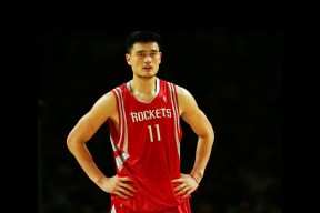 开云体育官方网站-卡塞米罗，当爱尔兰的绿遇上西班牙的红，他用铁血重铸中场王座