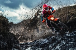 开云体育世界杯-山西队强压黄蜂，德罗赞压制级发挥，当东方坚韧遇上美式锋芒