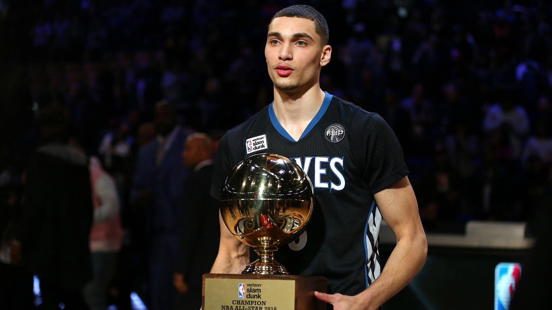 东决关键战之夜,当卡马文加从万金油蜕变为统治者