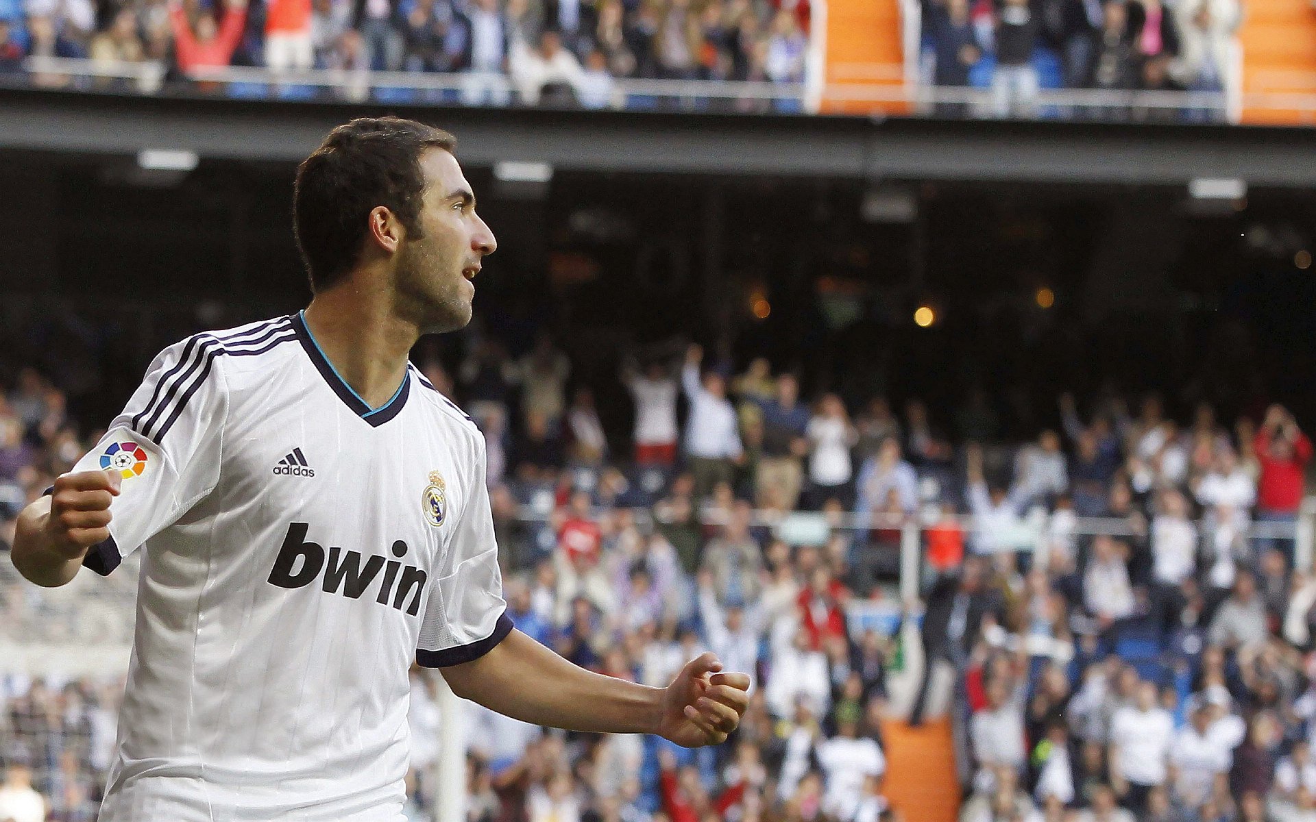 楚阿梅尼爆发，土耳其强势拿下佛罗伦萨，足球场上的新地缘政治隐喻