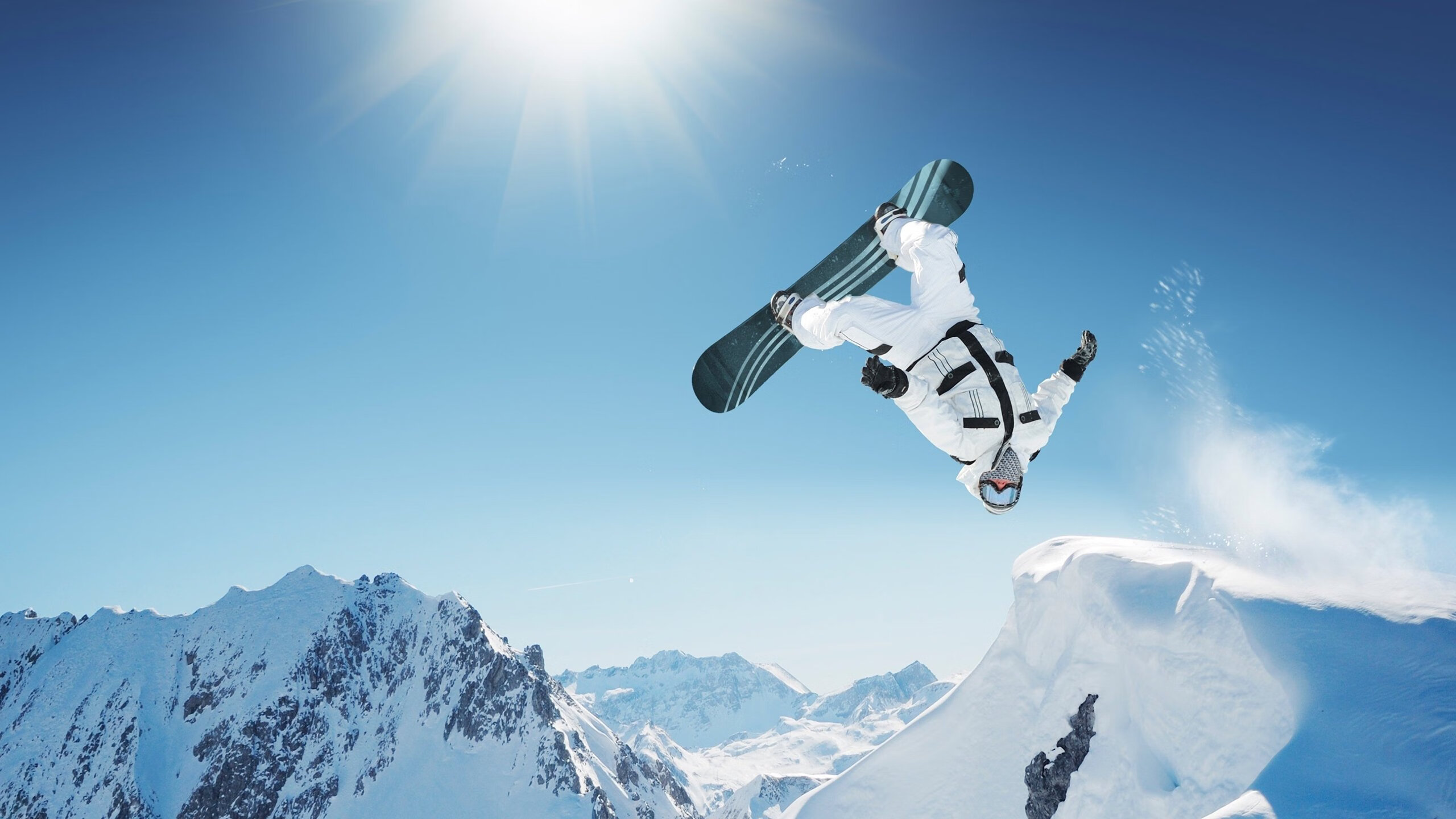 李刚仁的刀锋，哥斯达黎加的钟摆，当曼联在节奏迷宫中沉没