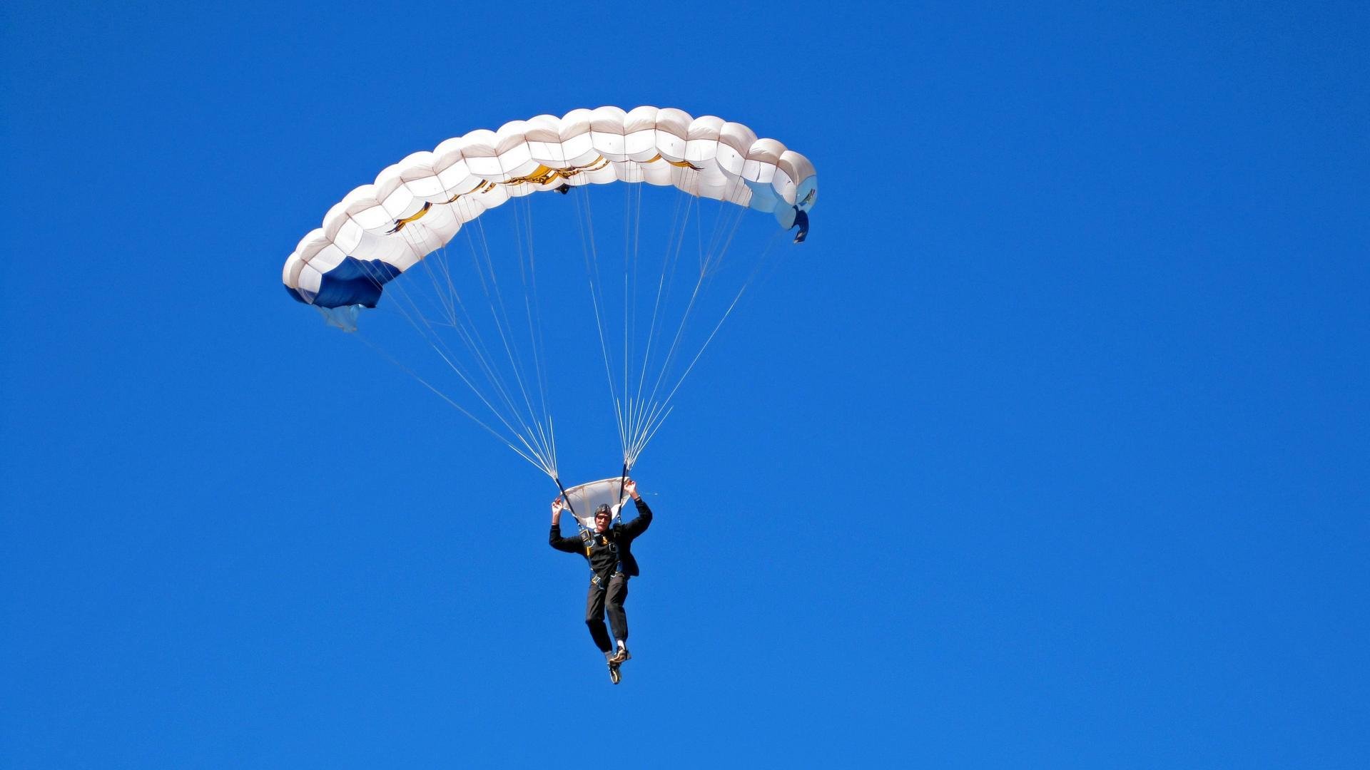 锡安主宰比赛走向，奇才鏖战魔术